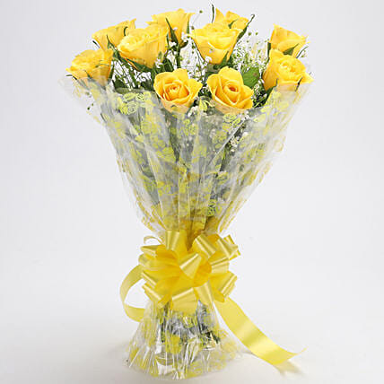 Giftnmore-10-bright-yellow-roses-bouquet_3
