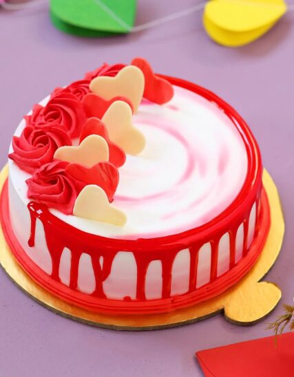 Giftnmore-In Love Strawberry Cake