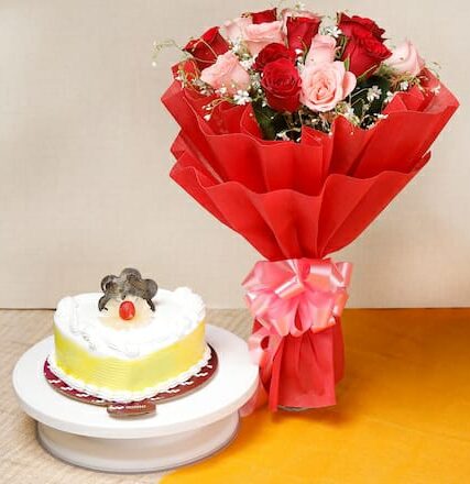 Giftnmore-15 RED N PINK MIX FLOWERS WITH PINEAPPLE CAKE