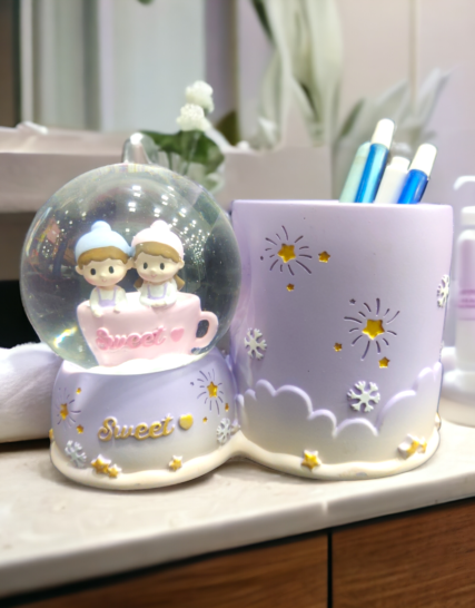 SWEET PEN STAND WITH LIGHTING GLOBE 2