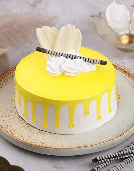 Cream Drop Pineapple Cake