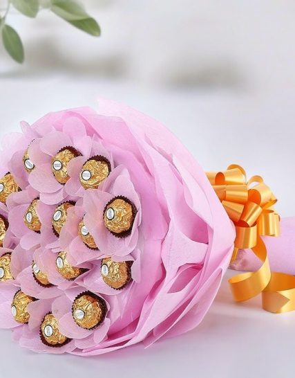 16 pcs ferrero rocher chocolates Bouquets with pink paper packing