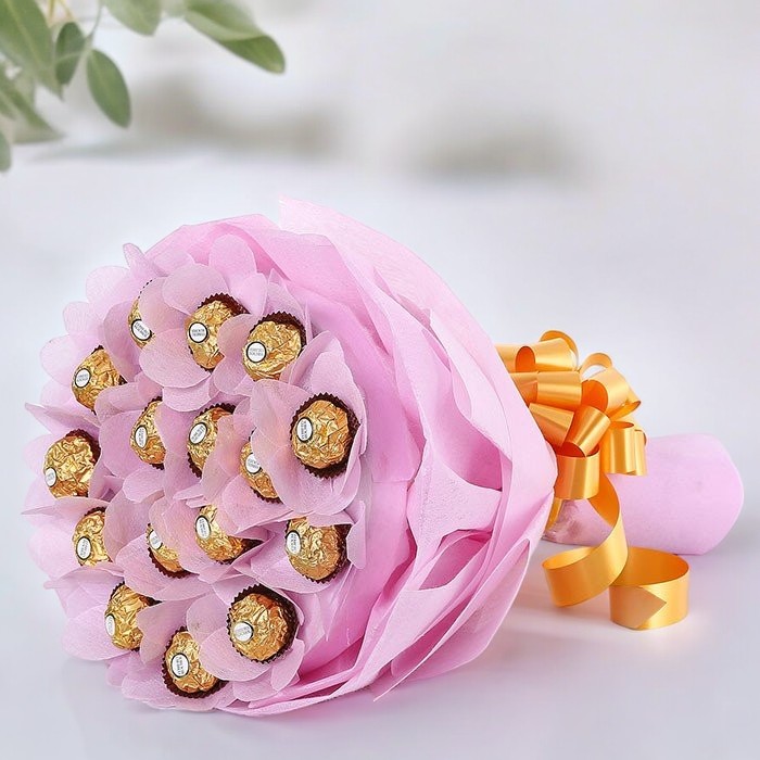 16 pcs ferrero rocher chocolates Bouquets with pink paper packing