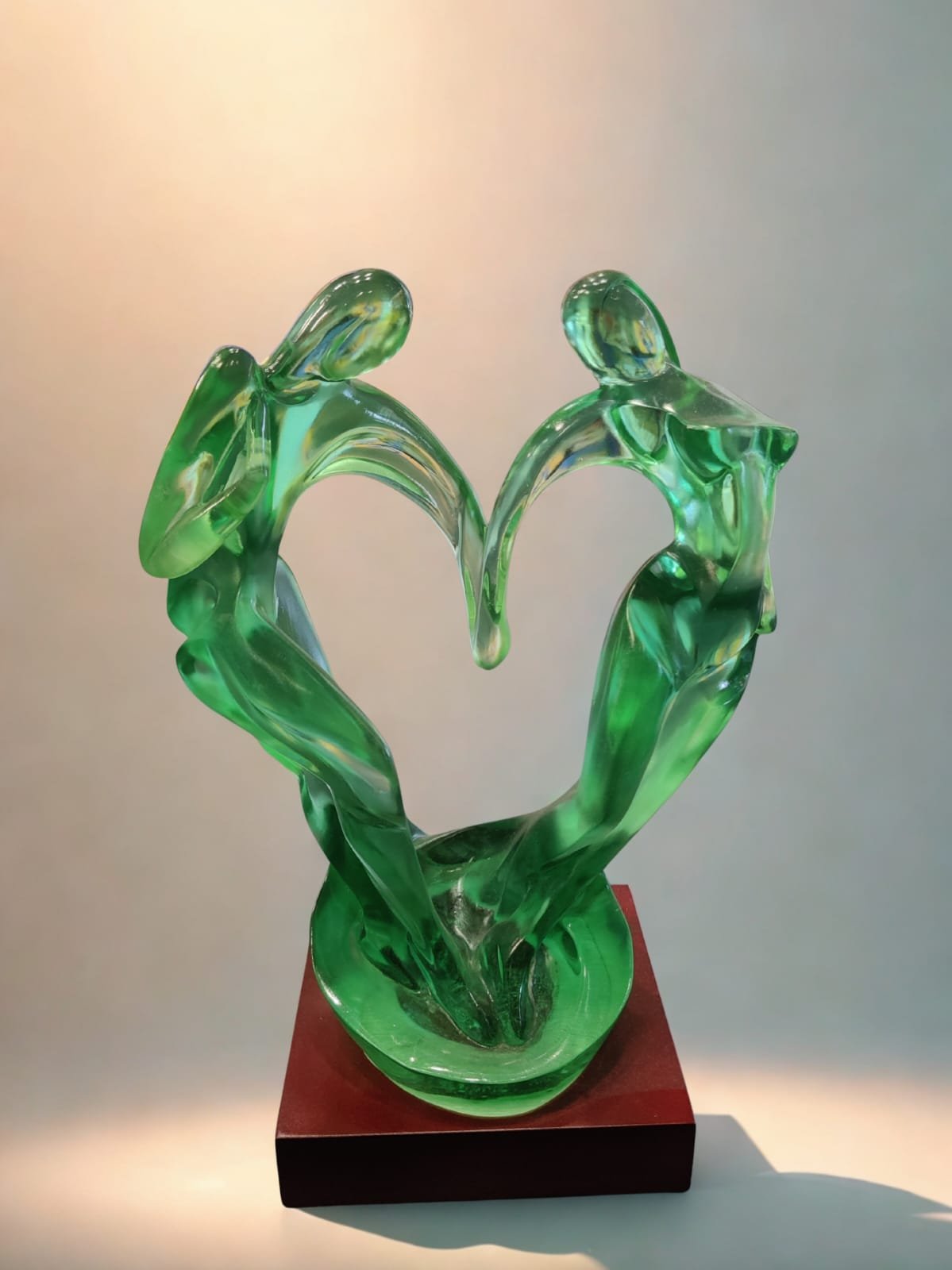 Green Abstract Couple Heart Showpiece – Premium Resin Home Decor
